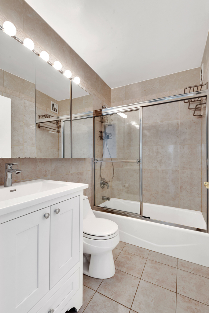 61 W 62nd Street - Photo 6
