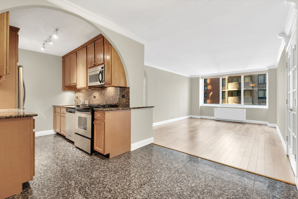 61 W 62nd Street - Photo 0