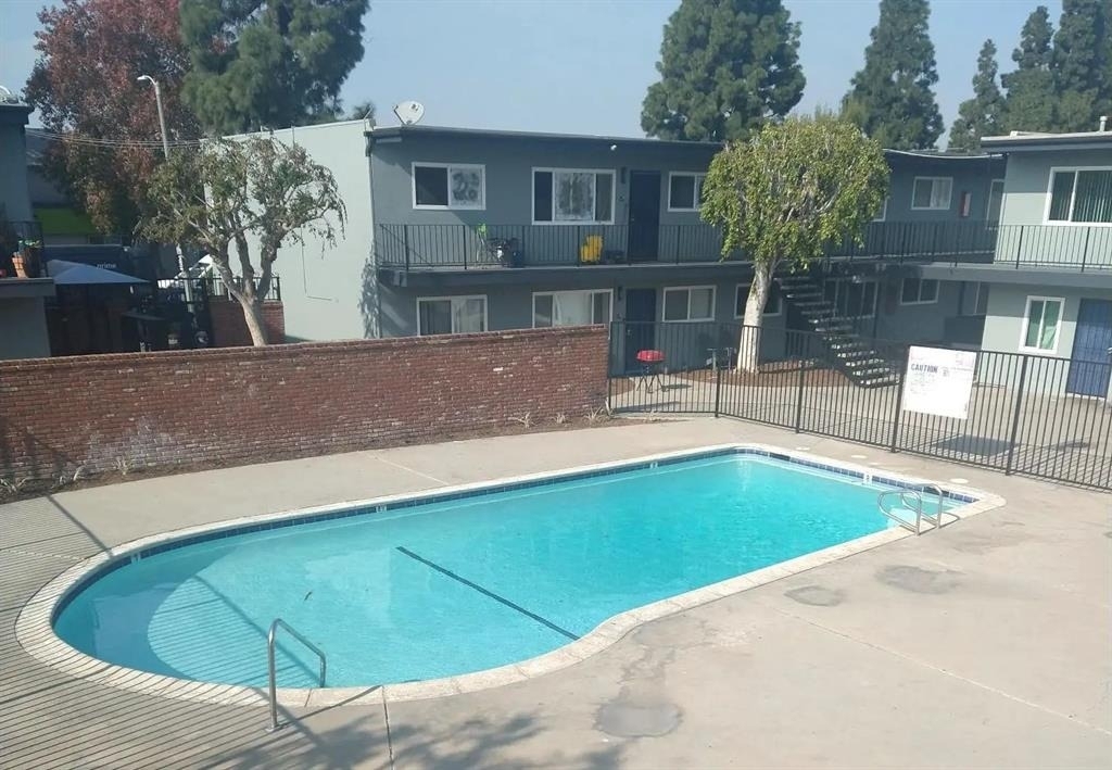 5560 Ackerfield Ave - Photo 8