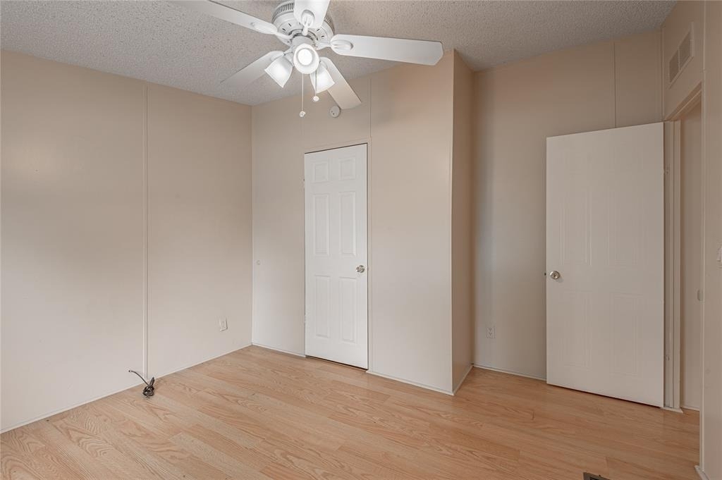 1323 Avenue E - Photo 16