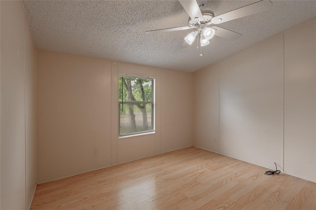1323 Avenue E - Photo 15