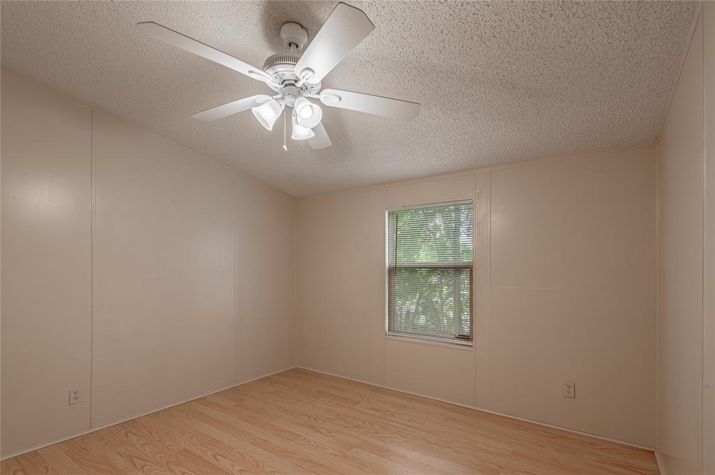 1323 Avenue E - Photo 19