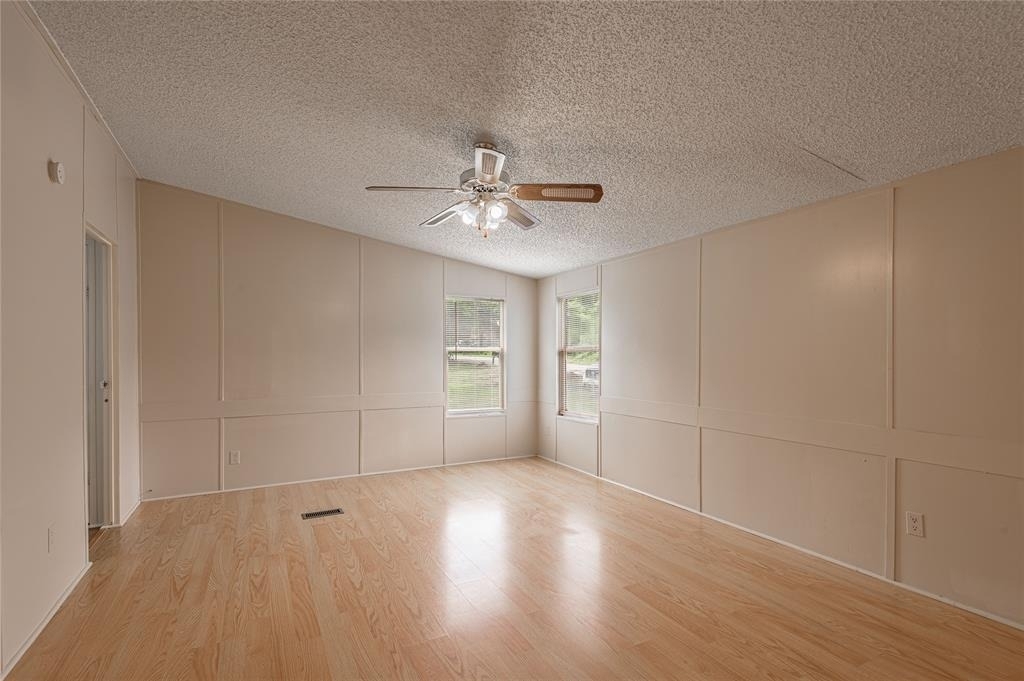 1323 Avenue E - Photo 9
