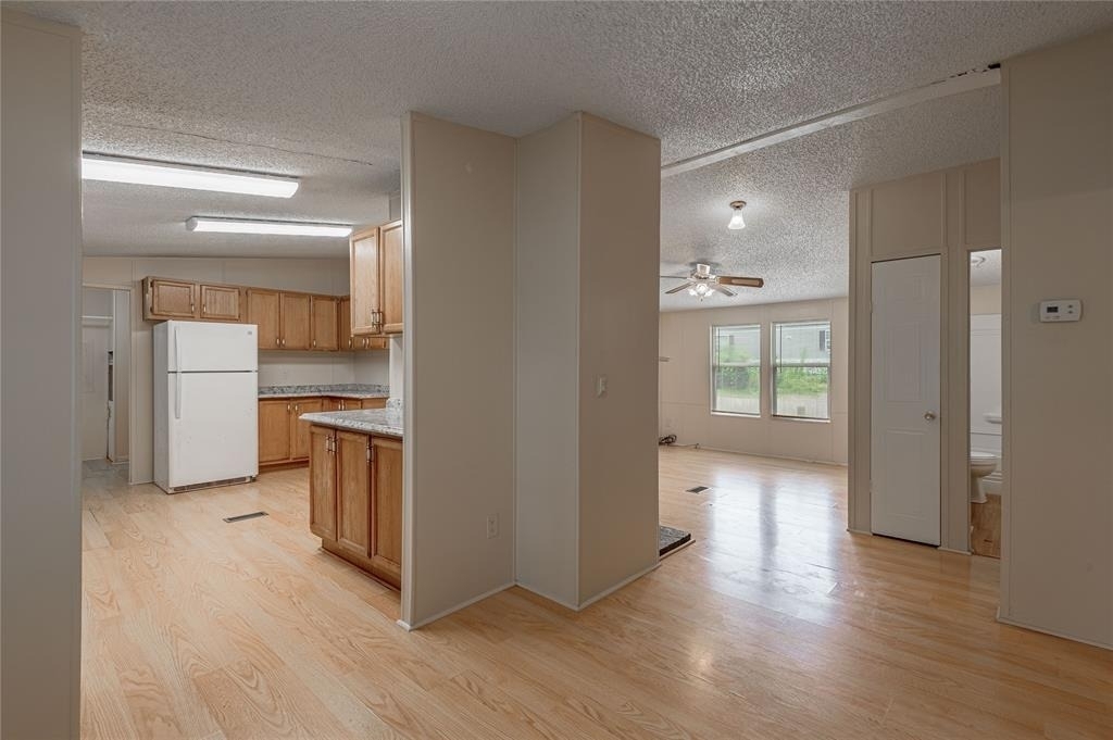 1323 Avenue E - Photo 7