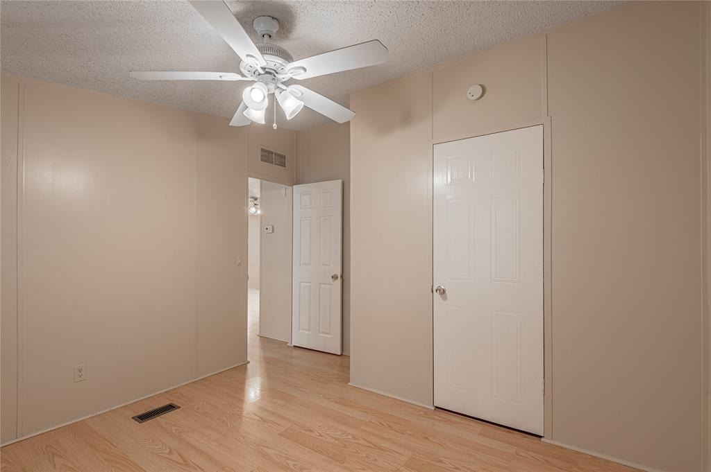 1323 Avenue E - Photo 20
