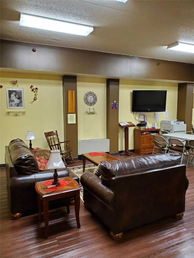 229 Baltimore Ave - Photo 7