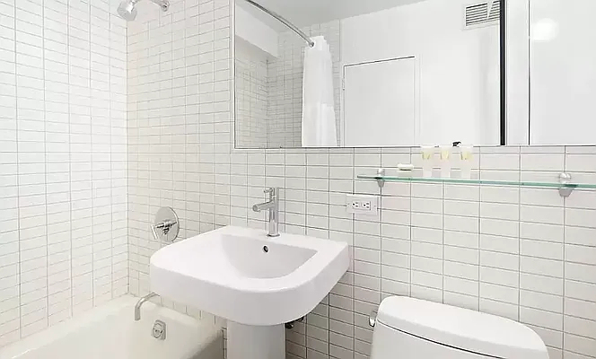 222 East 39th Street - Photo 4