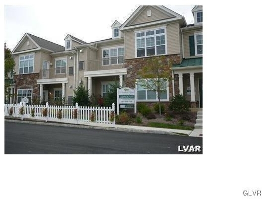 1055 Cetronia Road - Photo 0