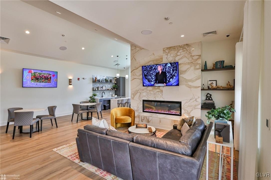100 Aviv Street - Photo 15