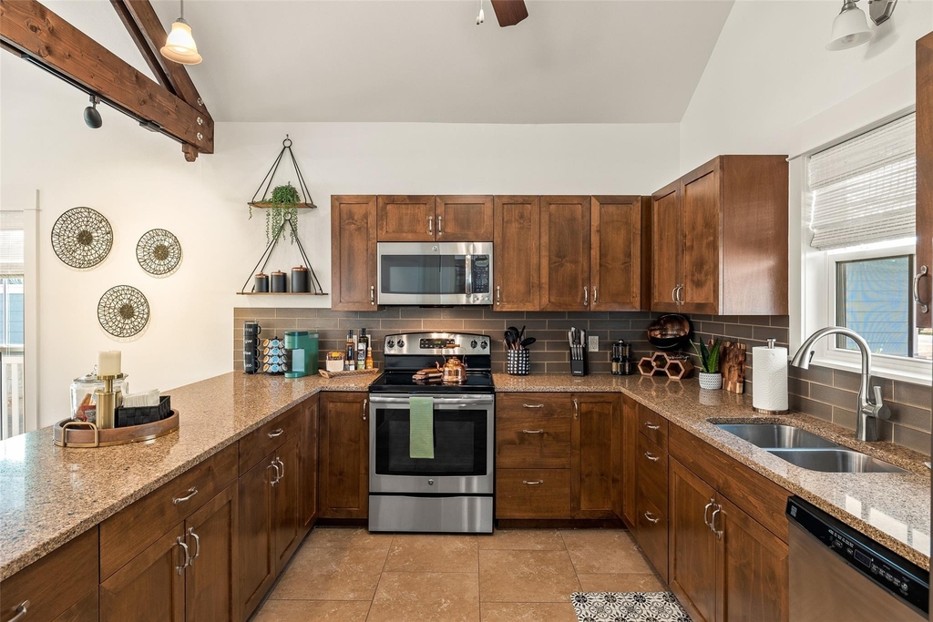 435 Hays St - Photo 11