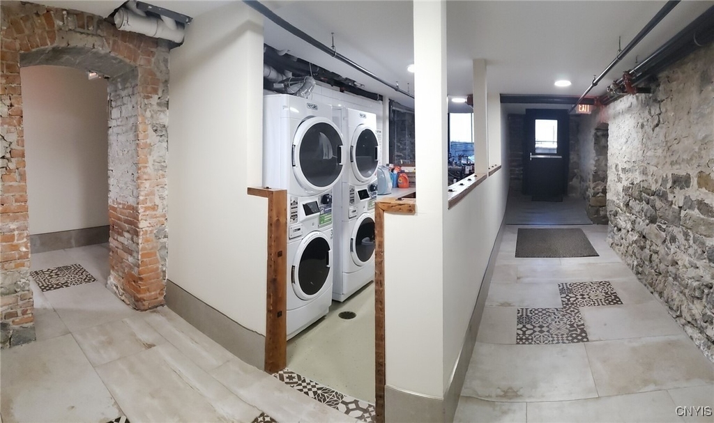 230 Genesee Street - Photo 10
