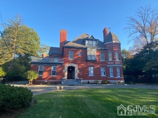 527-33 W 8th Street - Photo 0