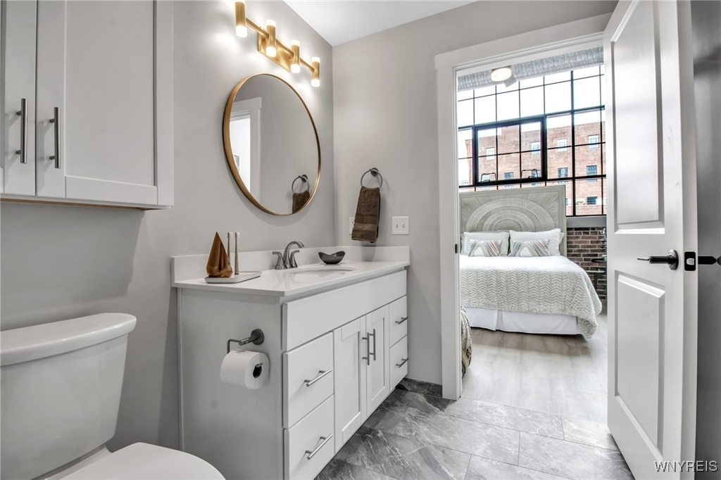 628 Ellicott Street - Photo 7