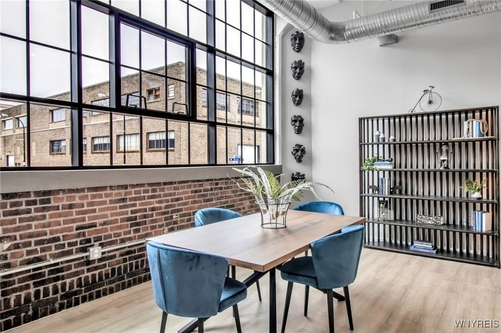 628 Ellicott Street - Photo 3