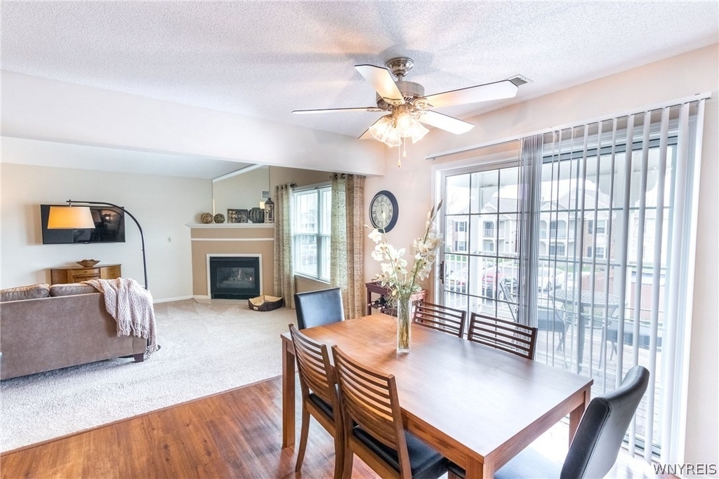 25 Spring Meadow Drive - Photo 4