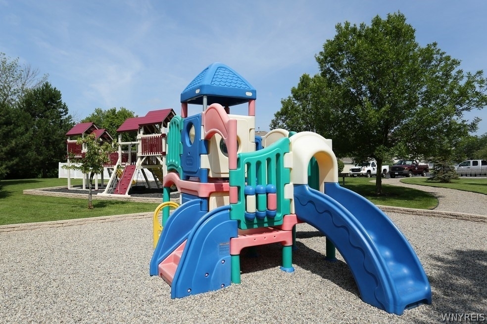 25 Spring Meadow Drive - Photo 24