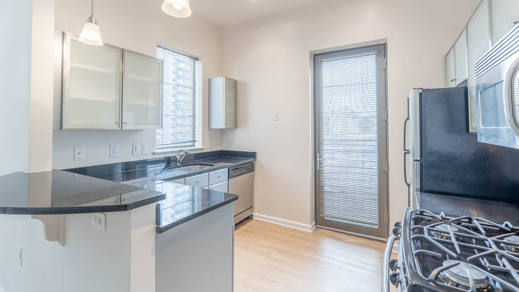 590 S. 15th St. - Photo 7