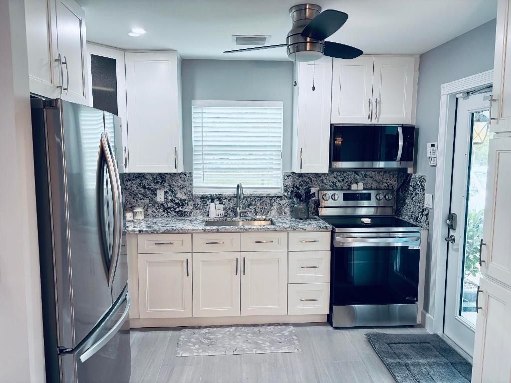 222 Se 3rd Street - Photo 3