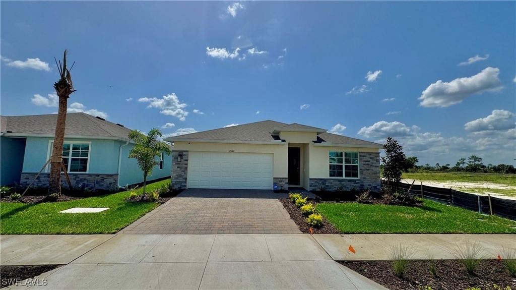 17710 Shade Tree Loop - Photo 0