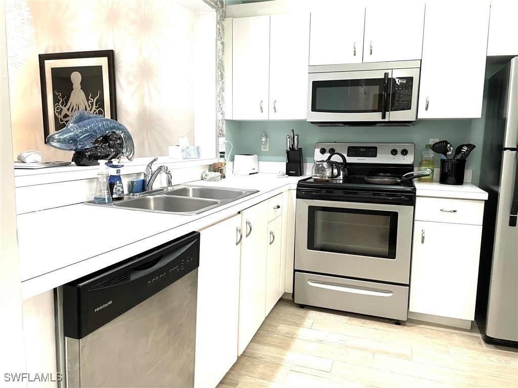 1044 Woodshire Lane - Photo 5