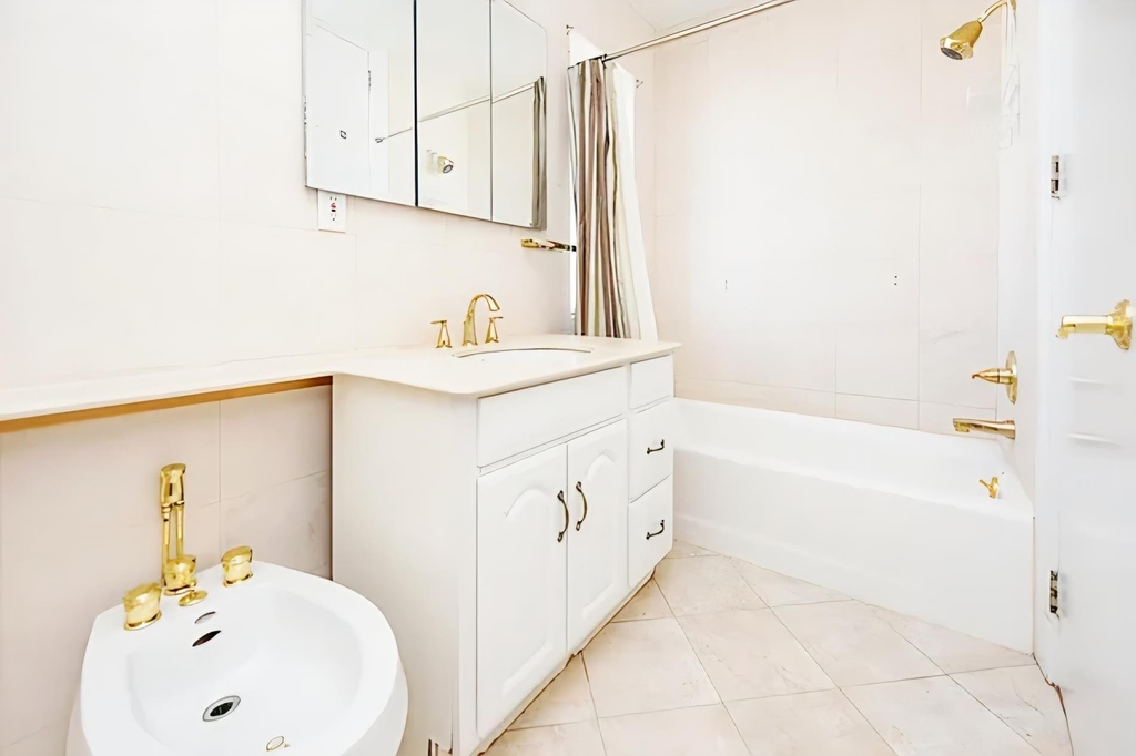 31-12 45th Street - Photo 10
