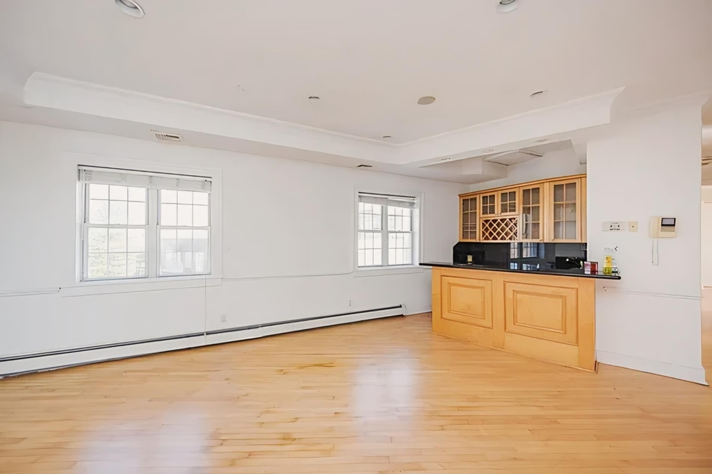 31-12 45th Street - Photo 2