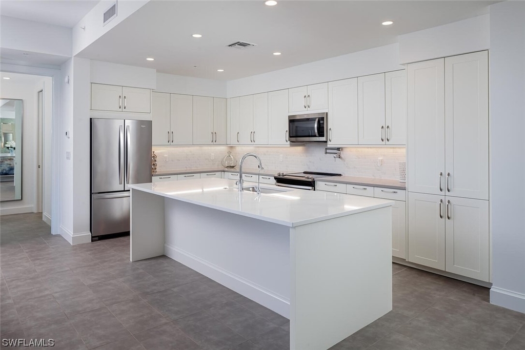 1111 Central Avenue - Photo 5
