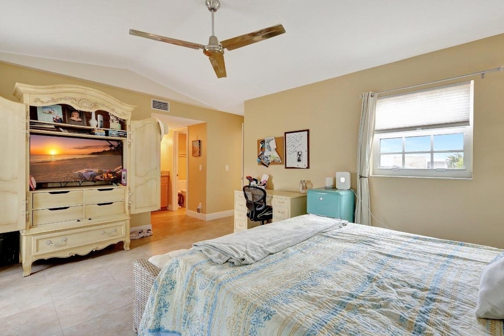 1050 Lake Shore Drive - Photo 19