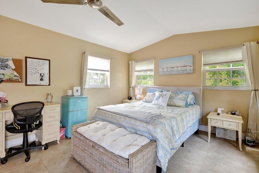 1050 Lake Shore Drive - Photo 18