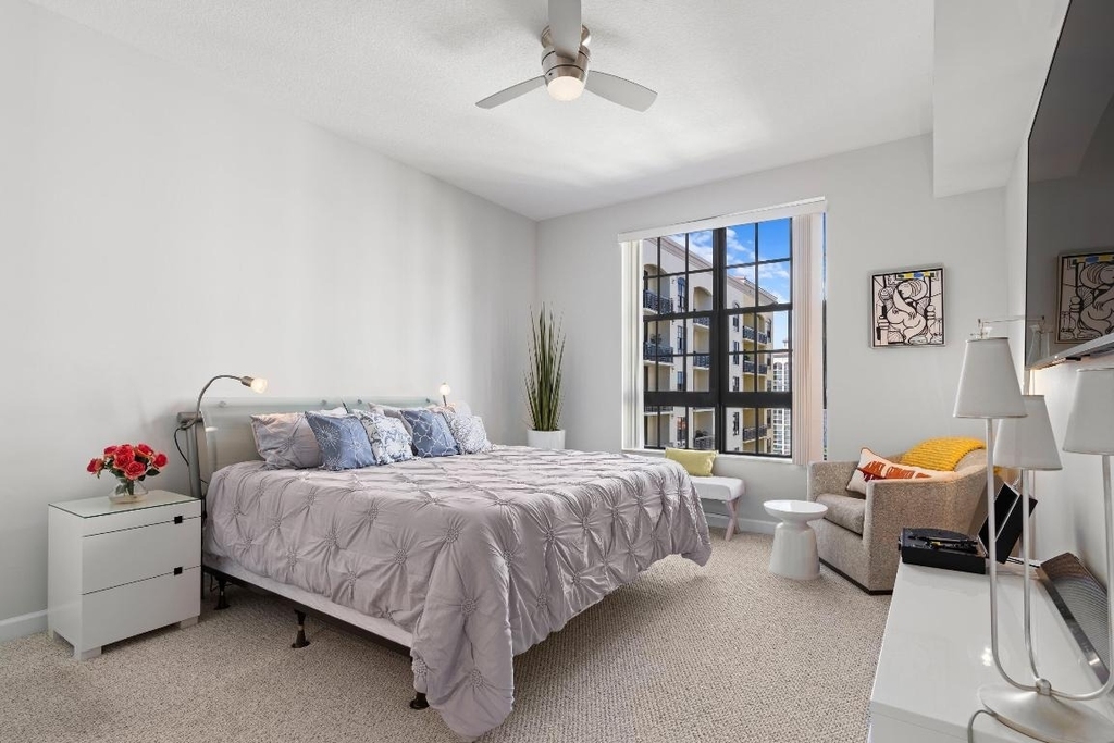801 S Olive Avenue - Photo 8