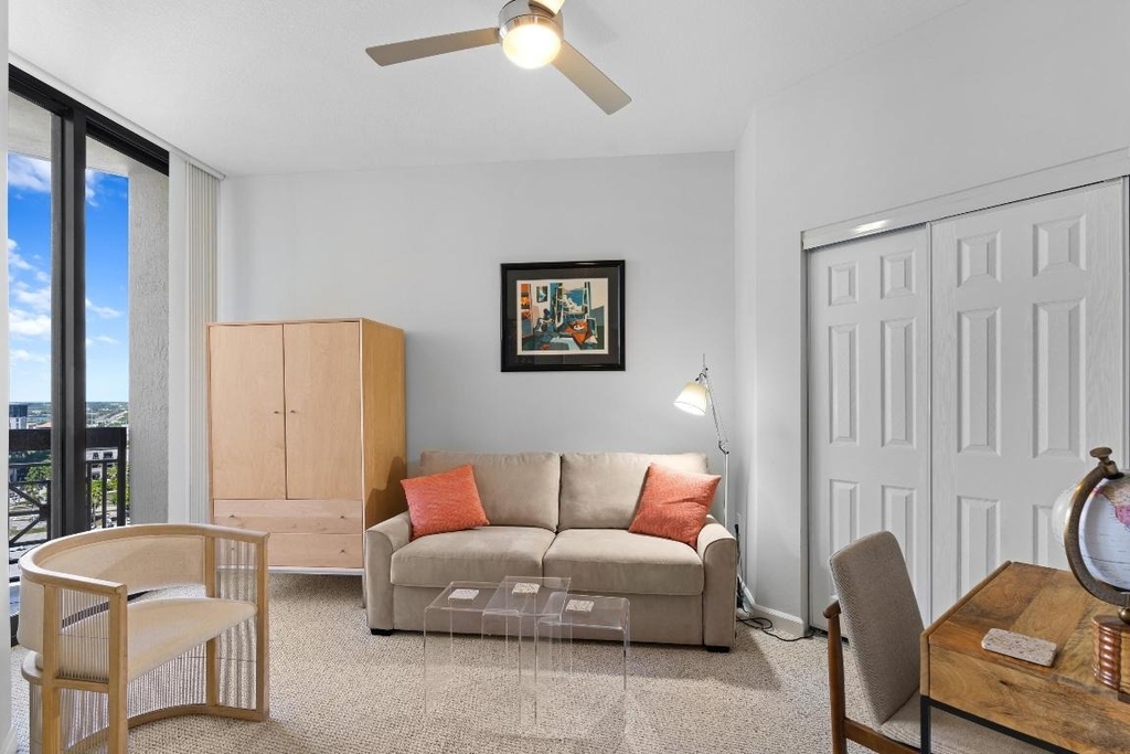801 S Olive Avenue - Photo 10