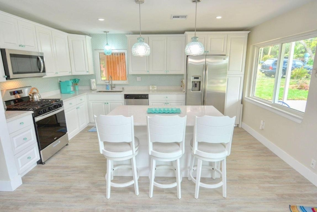 1315 Ne Flora Place - Photo 12