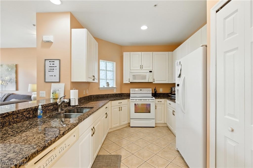 1415 Sweetwater Cove - Photo 4