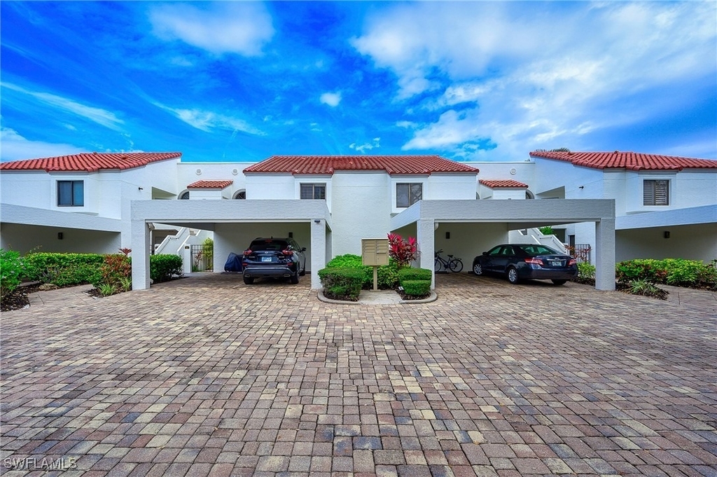 565 Beachwalk Circle - Photo 3