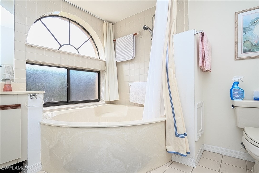 565 Beachwalk Circle - Photo 18