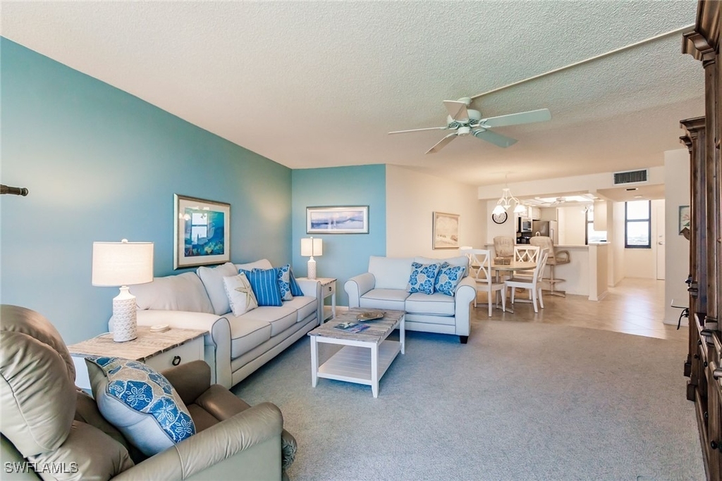260 Seaview Court - Photo 4