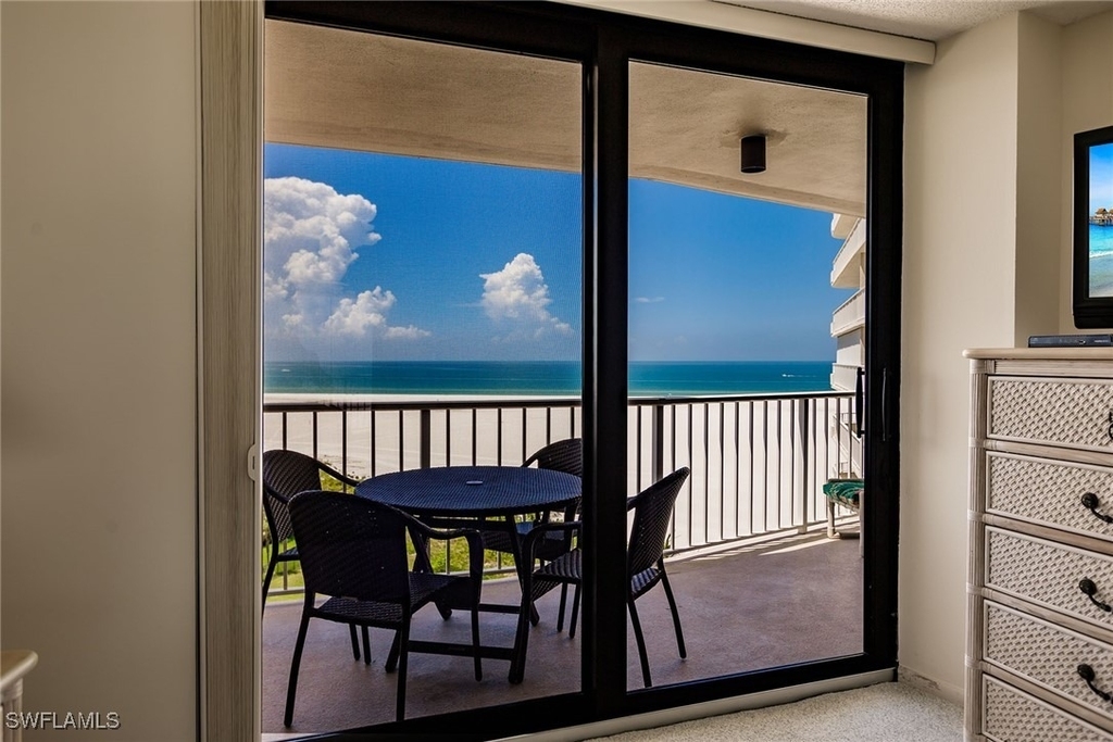 260 Seaview Court - Photo 17