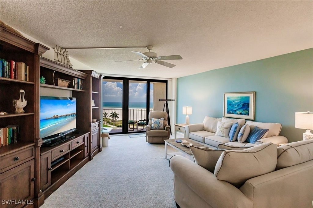 260 Seaview Court - Photo 1