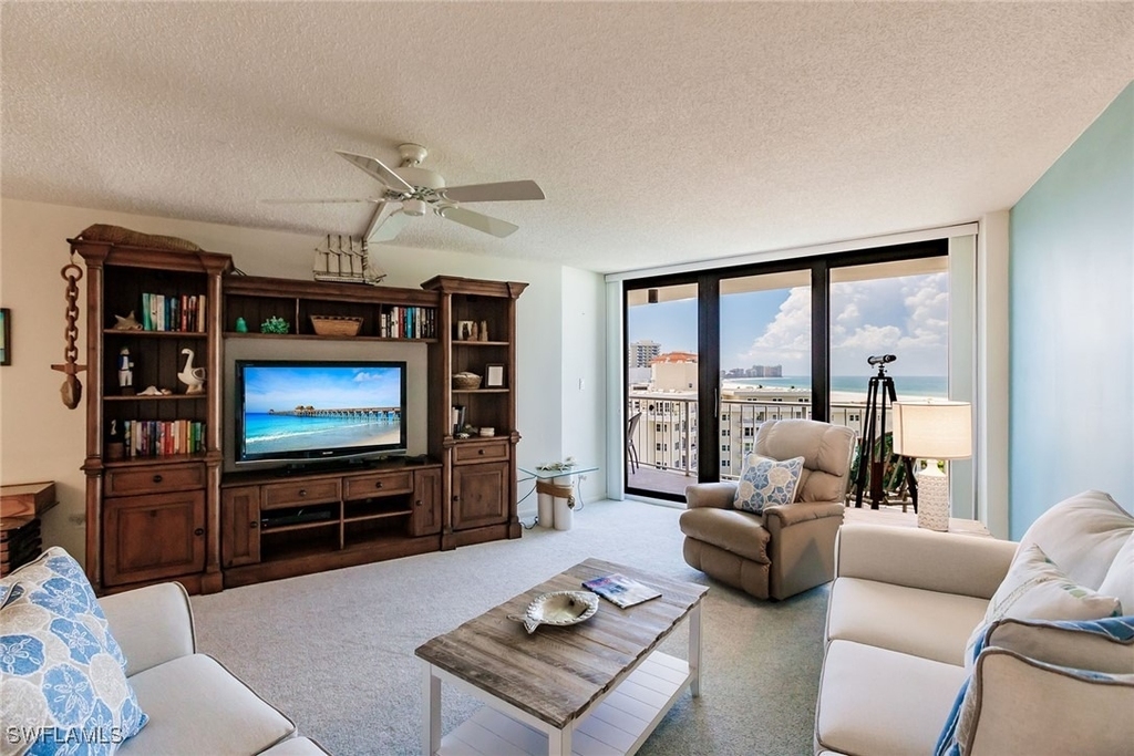 260 Seaview Court - Photo 3