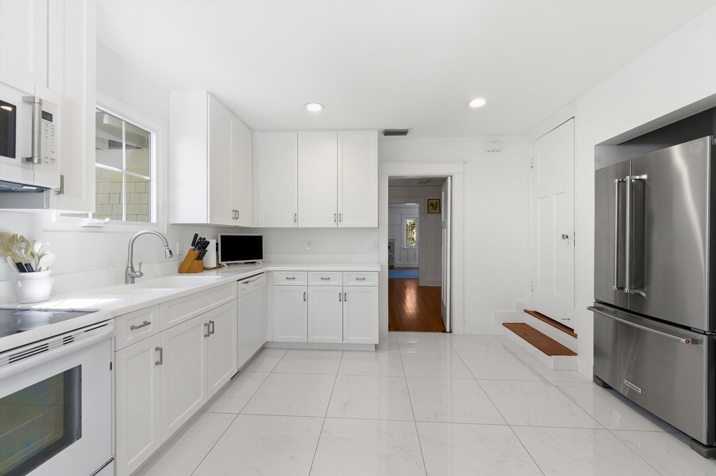 141 Chilean Avenue - Photo 11