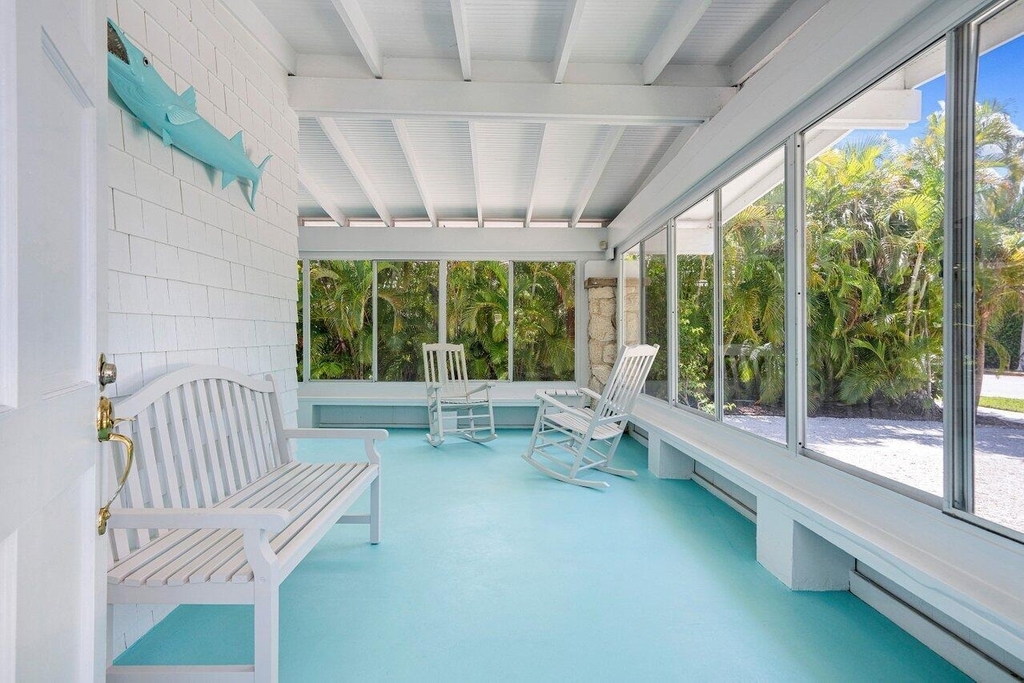 141 Chilean Avenue - Photo 2