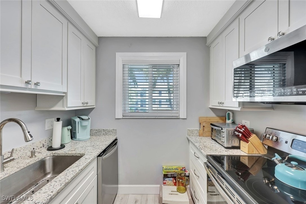 766 Central Avenue - Photo 4