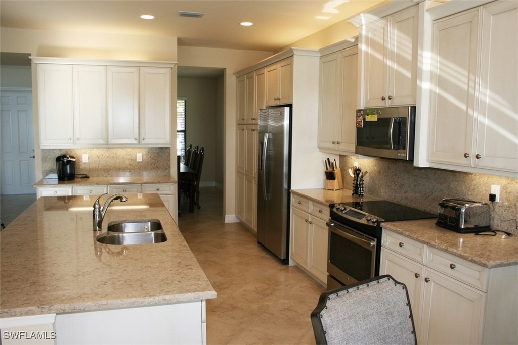 3296 Pacific Drive - Photo 3