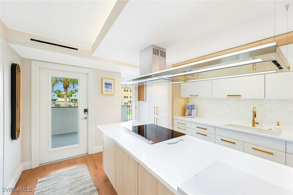 250 7th Avenue S - Photo 7