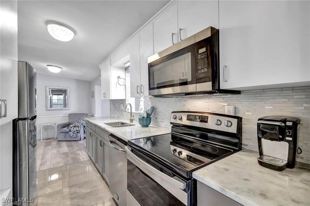 2047 Harbor Lane - Photo 3