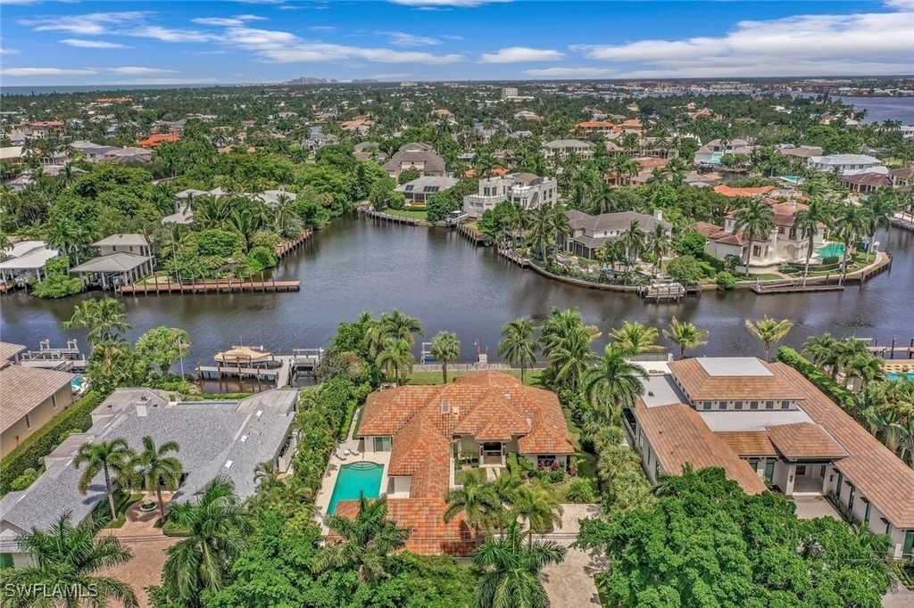 655 Galleon Drive - Photo 32