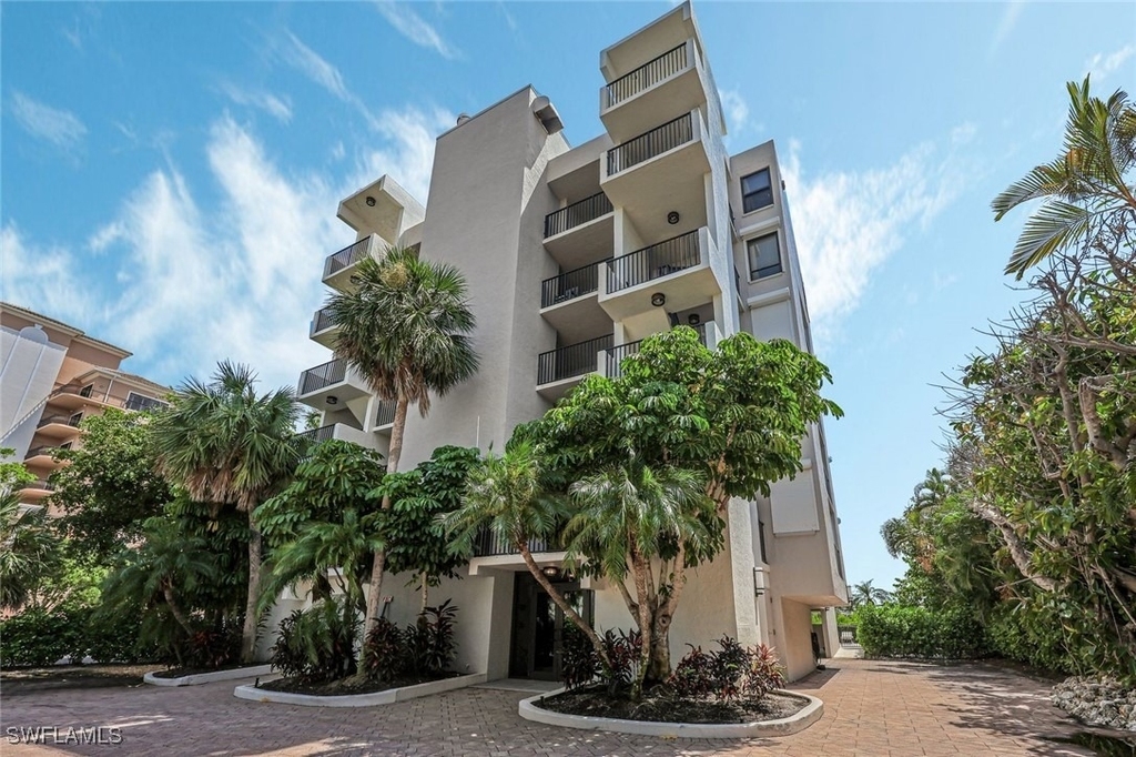 10562 Gulf Shore Drive - Photo 0