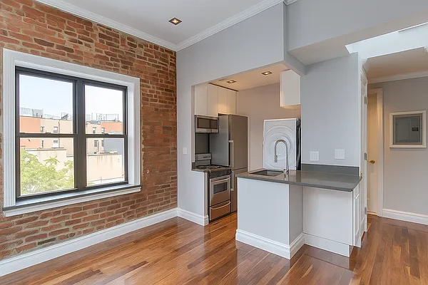 68 Clinton Street - Photo 4