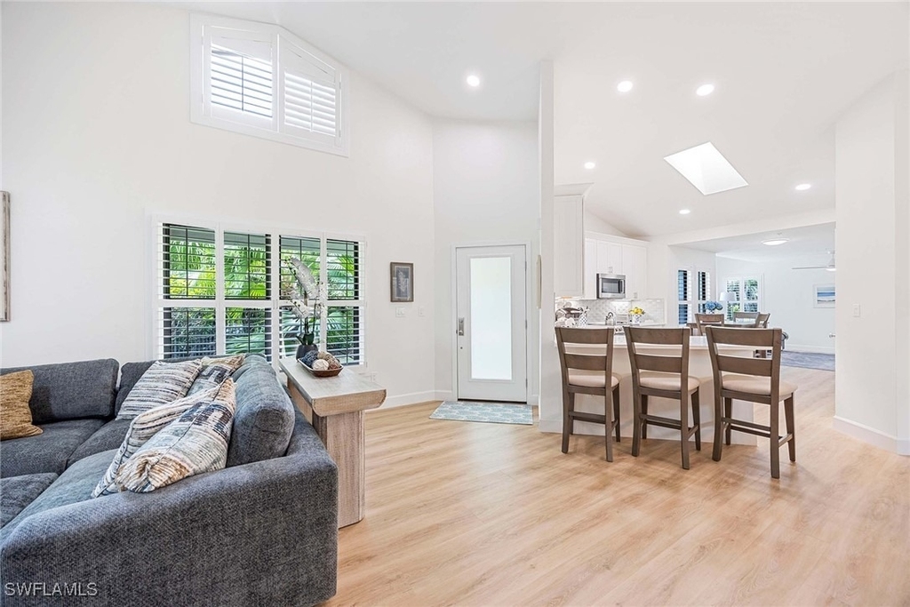 571 Park Shore Drive - Photo 6