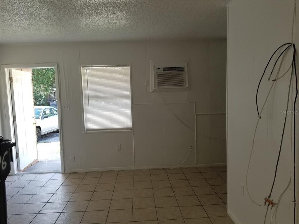 1306 E 137th Avenue - Photo 3